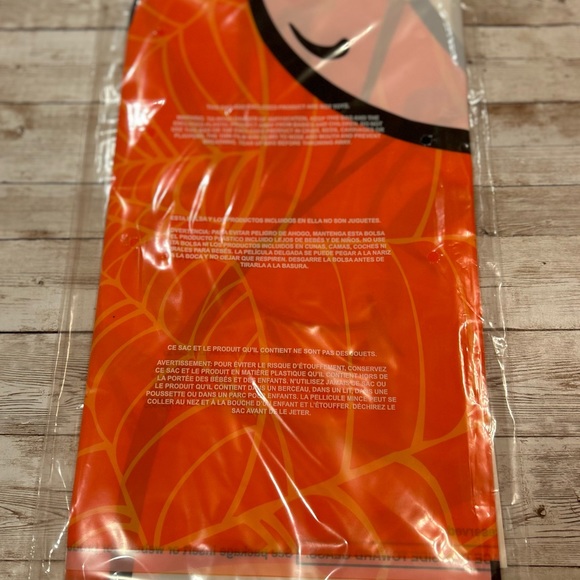 Casper The Friendly Ghost Halloween Decor - Picture 3 of 3